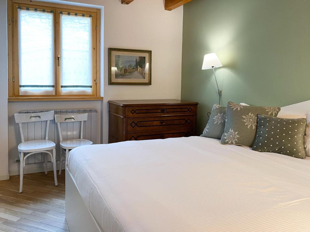 Apartamento Mansarda Bel Panorama Villa d'Allegno Exterior foto